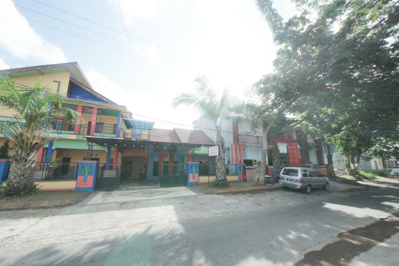 Reddoorz Syariah Near Mall Roxy Banyuwangi 2 Eksteriør bilde