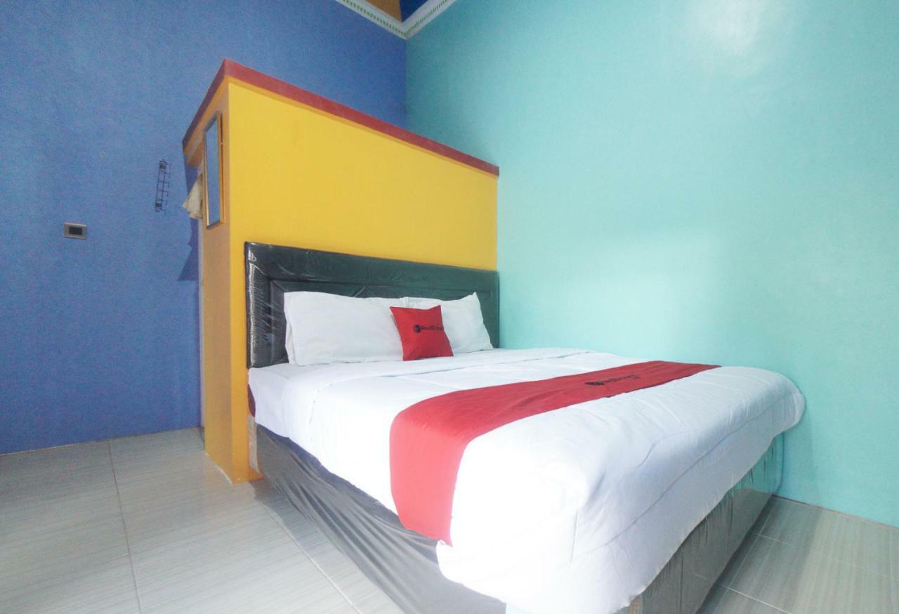 Reddoorz Syariah Near Mall Roxy Banyuwangi 2 Eksteriør bilde